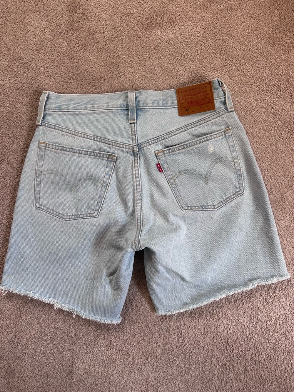 Levi's® 501® Mid-Thigh Shorts Light Indigo Wash Raw/Frayed Hem Women’s Size 27